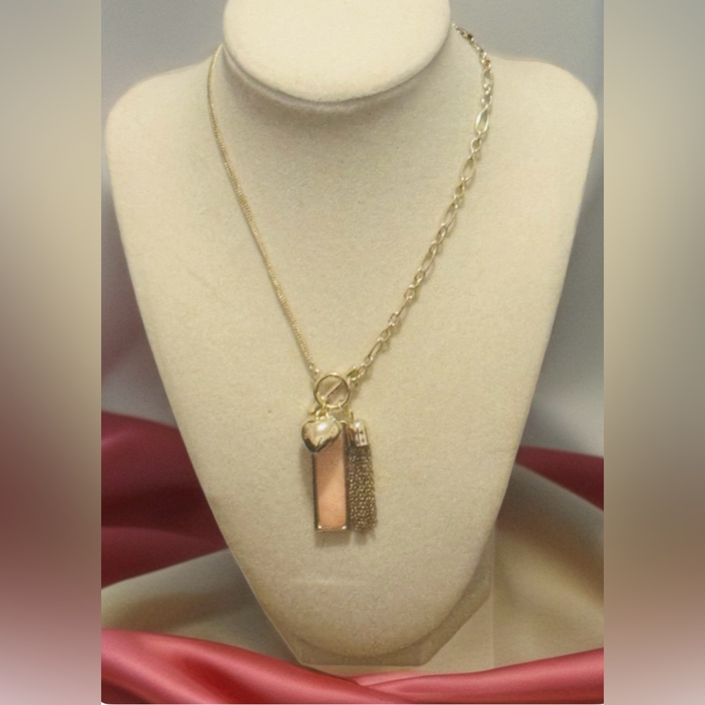 0141 Elegant Gold three charms Necklace